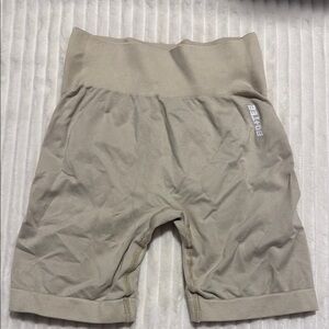 bo+tee gym shorts